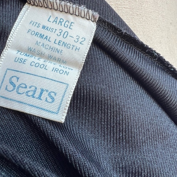 Vintage 1980s Formal Length Nylon Black Slip Skirt Size Large - Picture 6 of 6